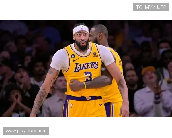 尼斯主帅海斯因球迷暴力事件决定辞职，放弃遣散费